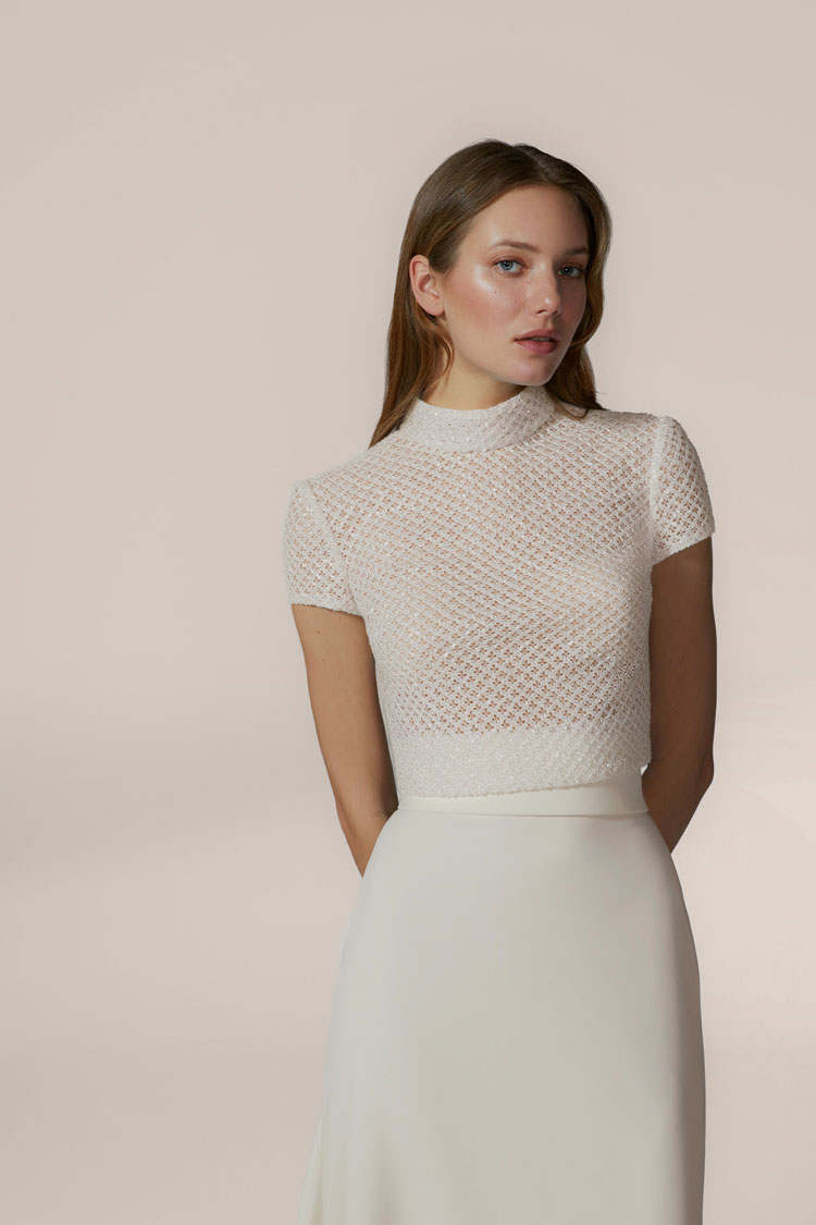 Jesus Peiro 2630 bridal gown with modern elegance