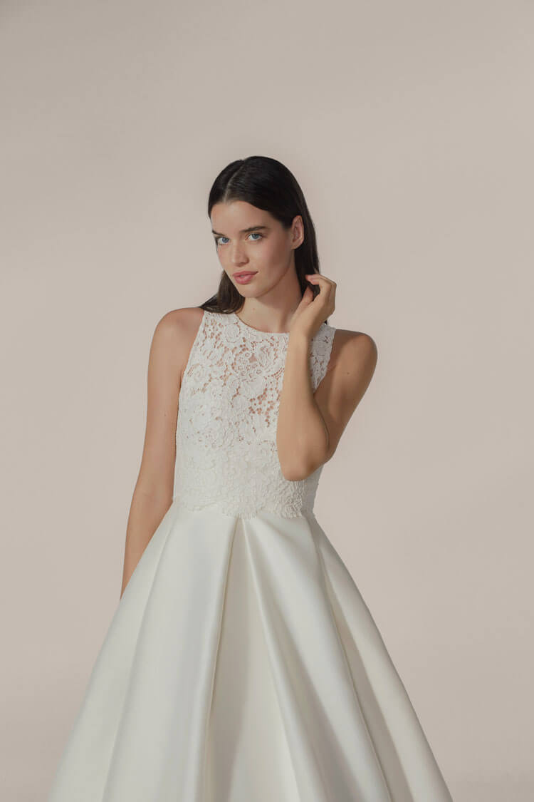 Jesus Peiro 2639 wedding gown with alternate styling