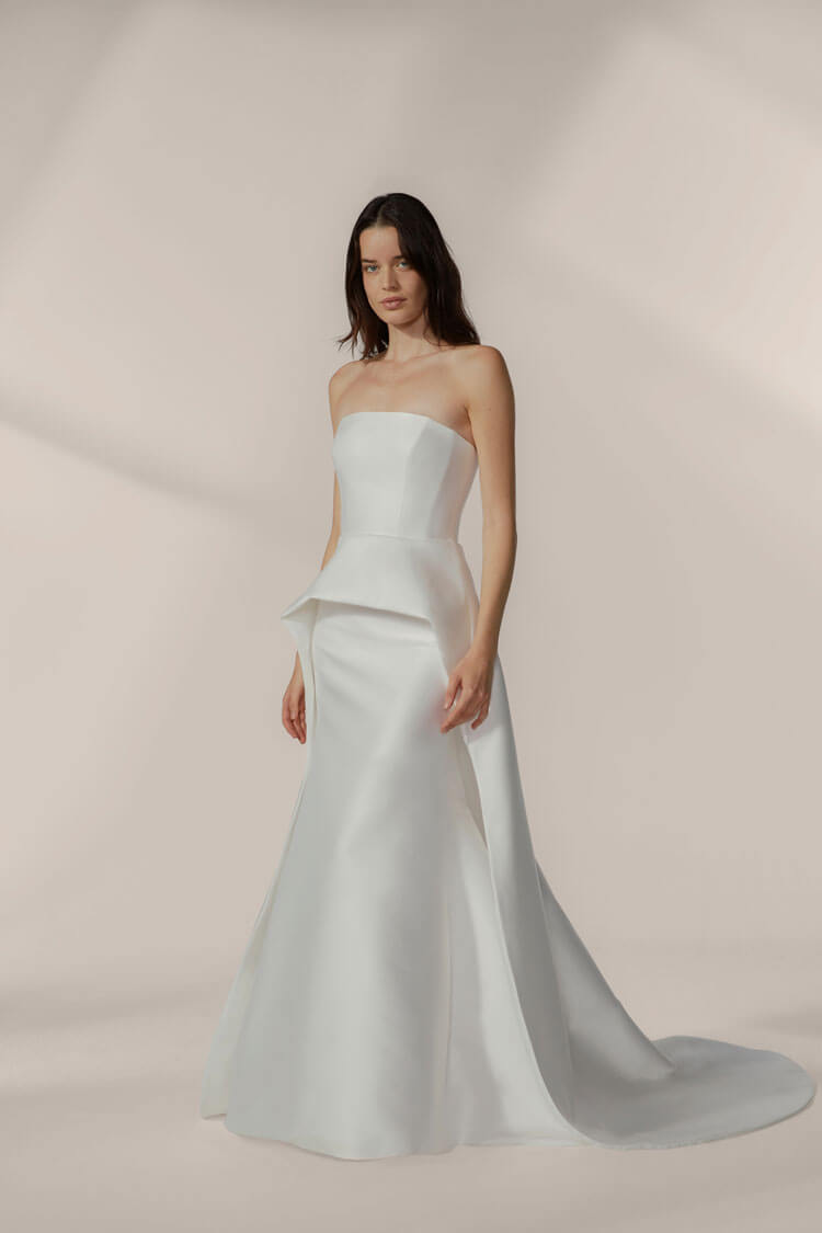 Jesus Peiro 2651 bridal gown with sophisticated style