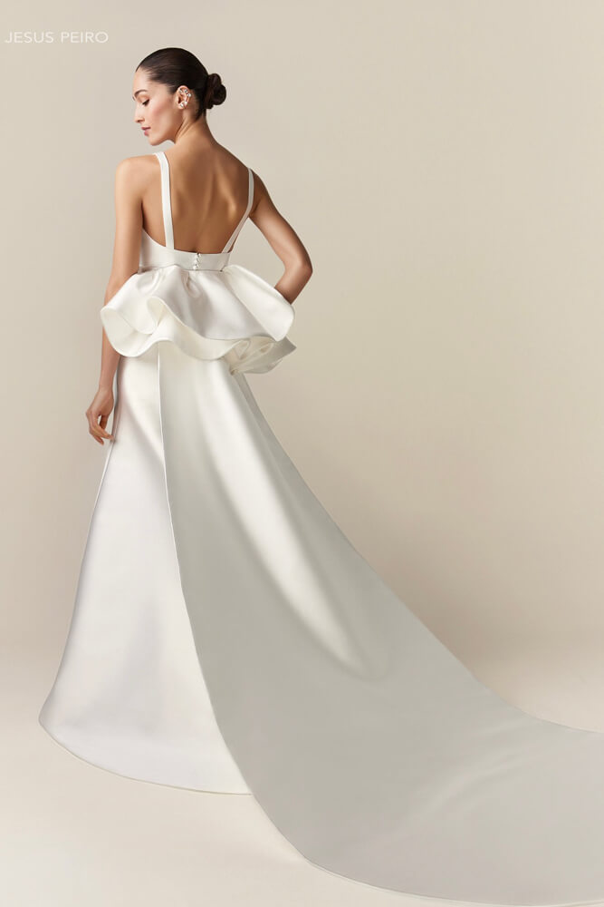 Jesus Peiro signature gown