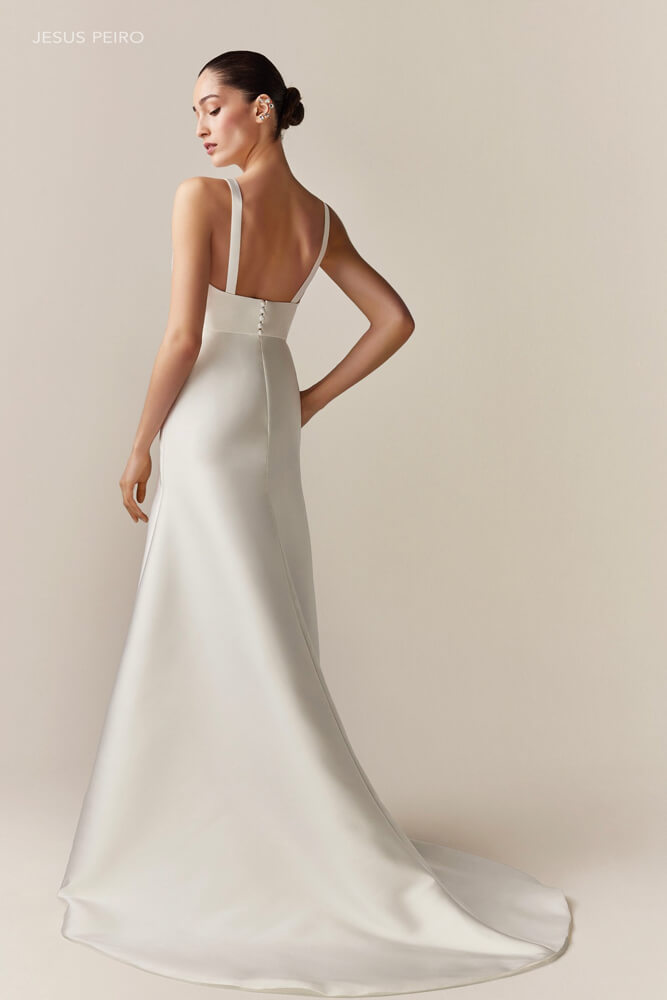 Jesus Peiro bridal gown detail