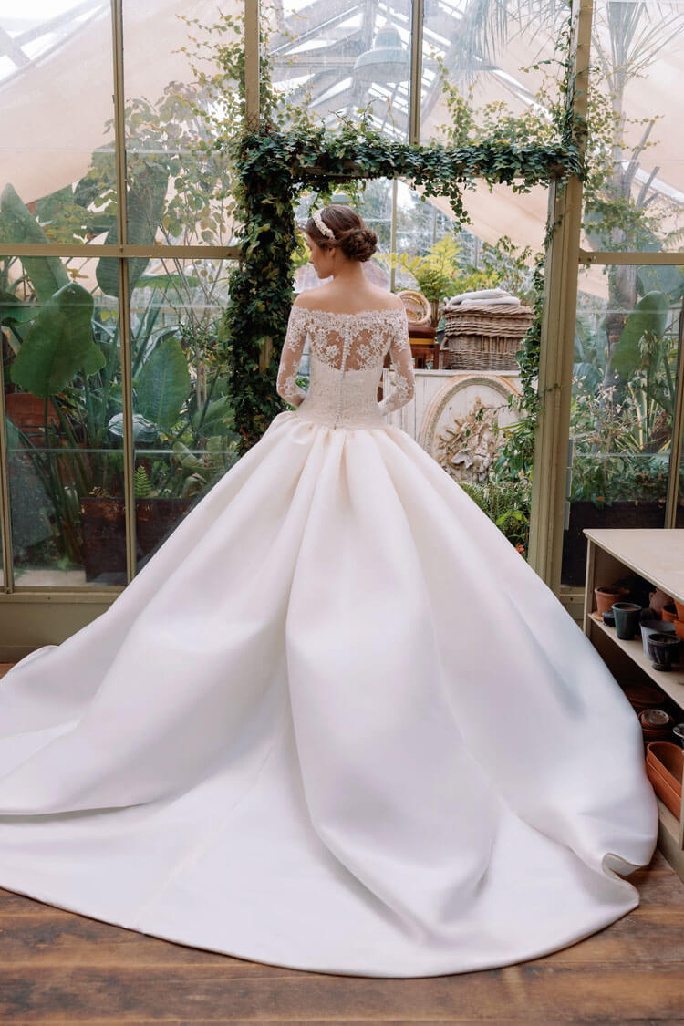Sareh Nouri Olivia wedding dress with elegant detail