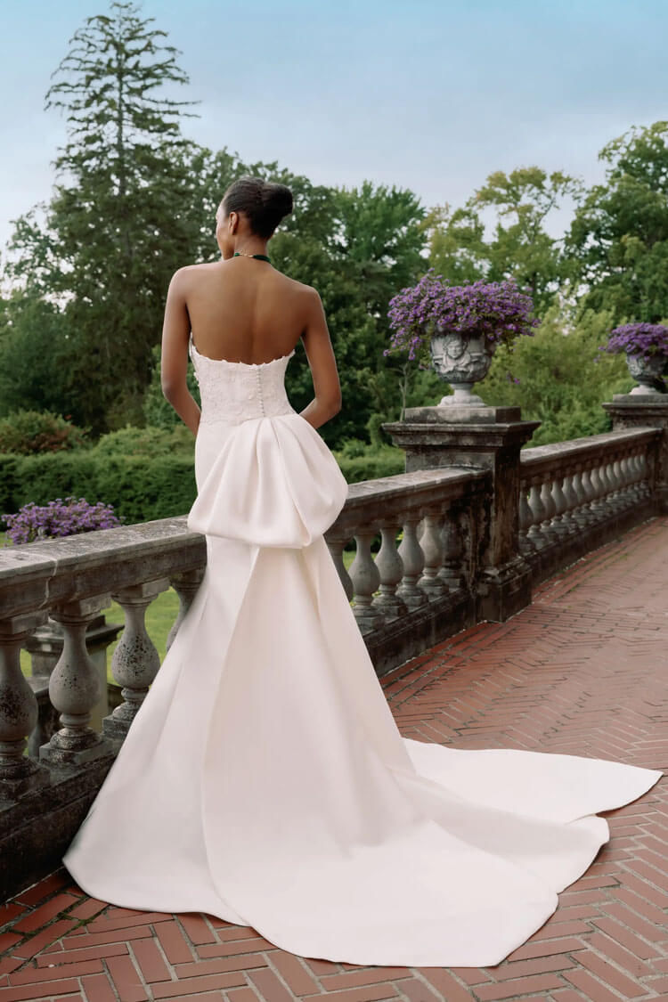 Sareh Nouri Petal Whisper bridal gown detail
