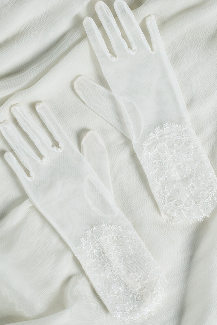 Elizabeth Henry Margot bridal gloves with elegant finish