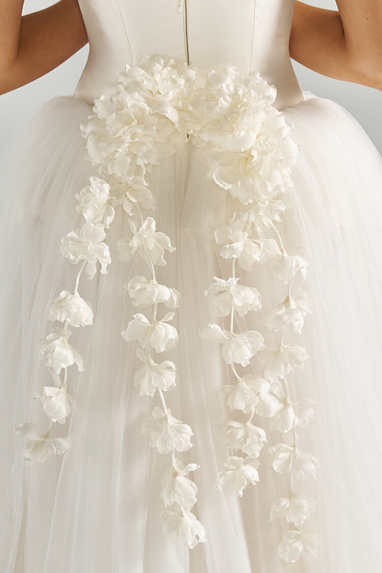 Elizabeth Henry Palmette bridal gown with refined details