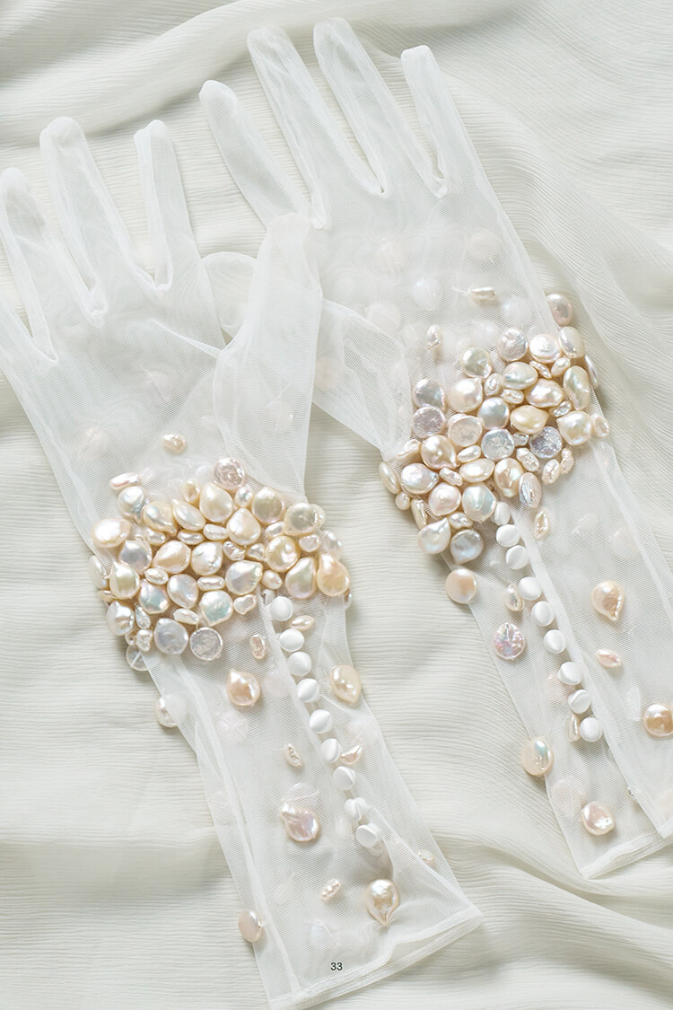 Alternate view of Riley bridal gloves accessory design